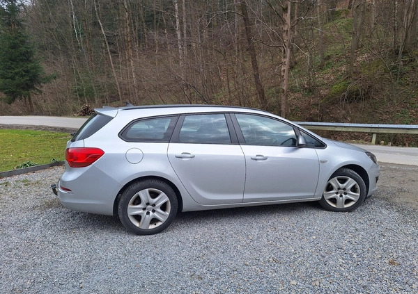 Opel Astra cena 23000 przebieg: 224000, rok produkcji 2013 z Pruszcz Gdański małe 92